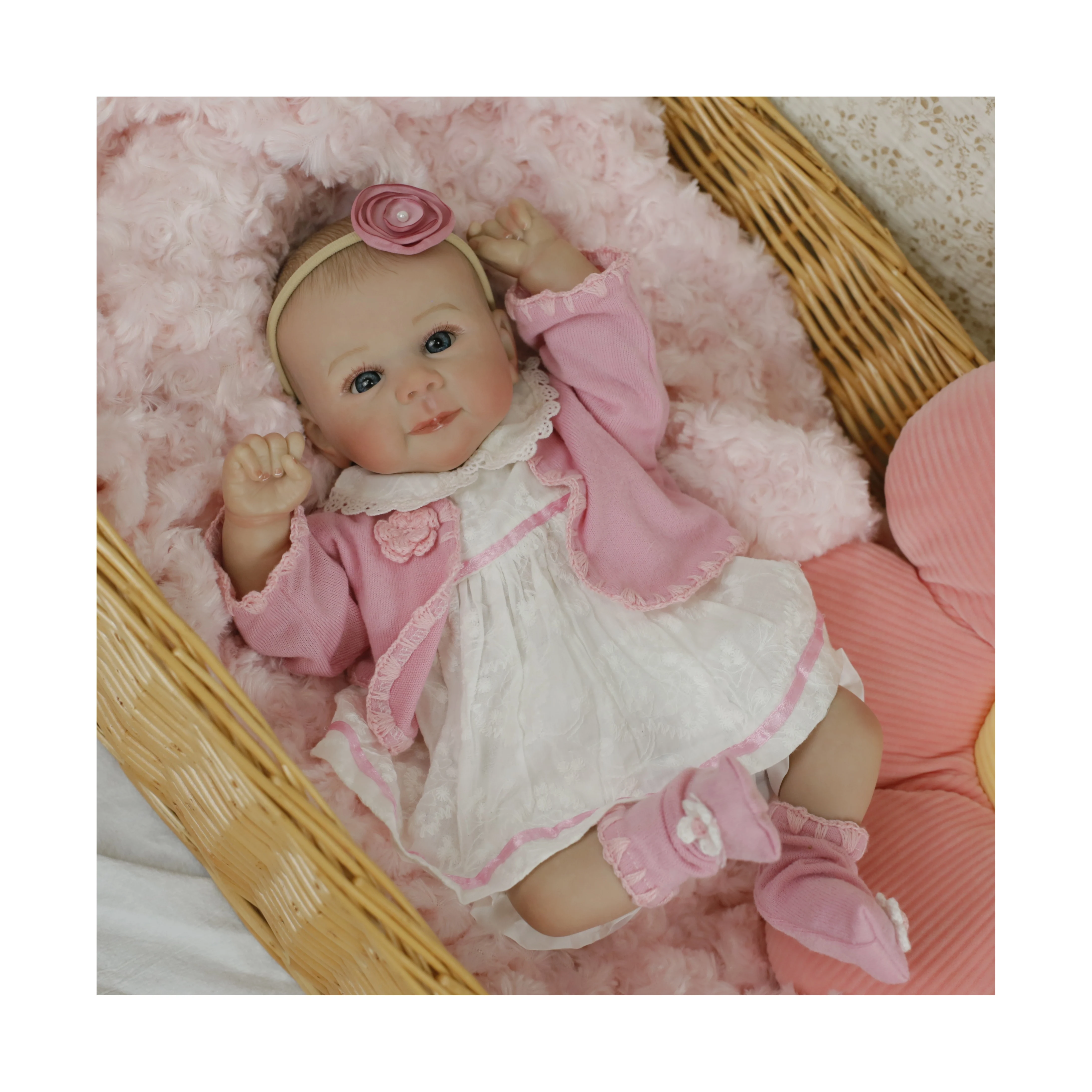 17 Inch Cute Soft Vinyl Realistic Newborn Baby Dolls Real Life Lifelike Reborn Baby Dolls With Accessories