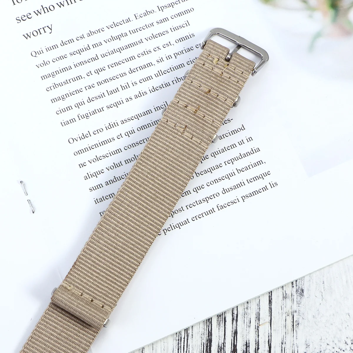 

Nylon Watch Strap 18Mm Woven Band Heavy Duty Replacement Soft Skin Safe No Odor Breathable Design Secure Easy Install Khaki