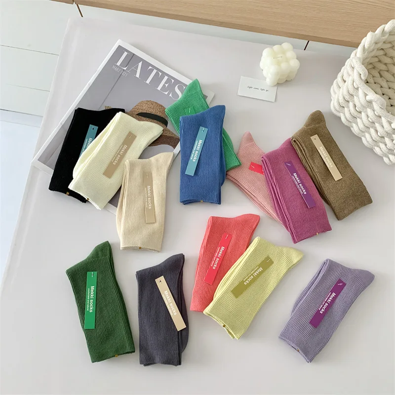 

Носки для женщин, хлопковые дышащие однотонные простые носки для девочек, повседневные удобные красочные носки ярких цветов, Calcetines Mujer
