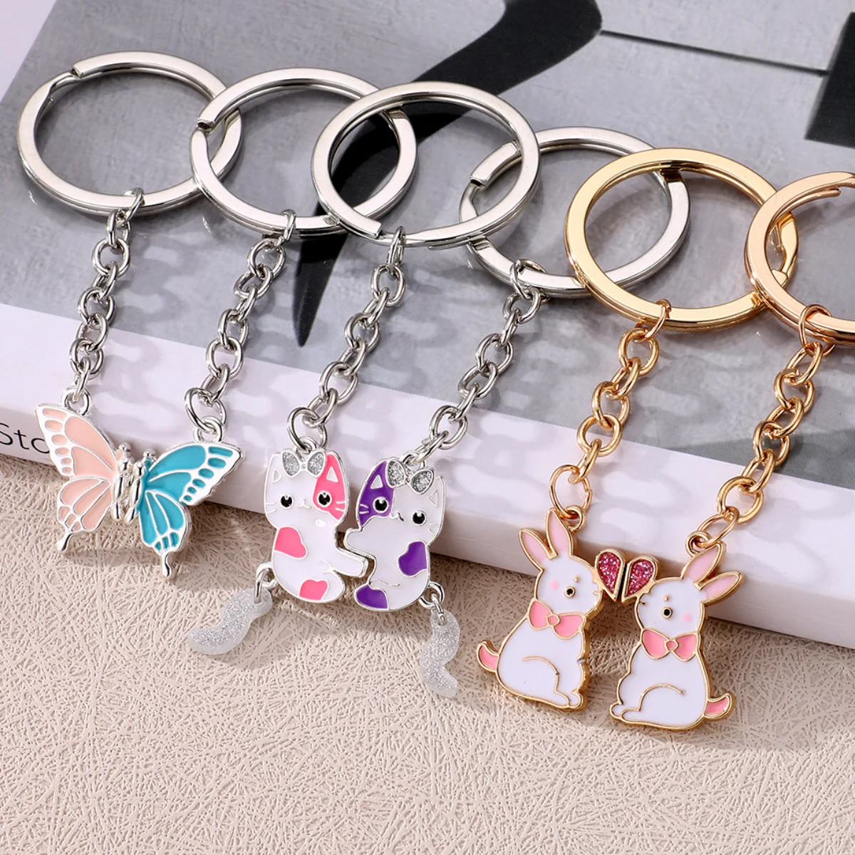 Keychain Cartoon Cute Teenager Butterfly Creative Key Bag Pendant Couple Friends Set Jewelry Accessory Birthday Gift for Friend