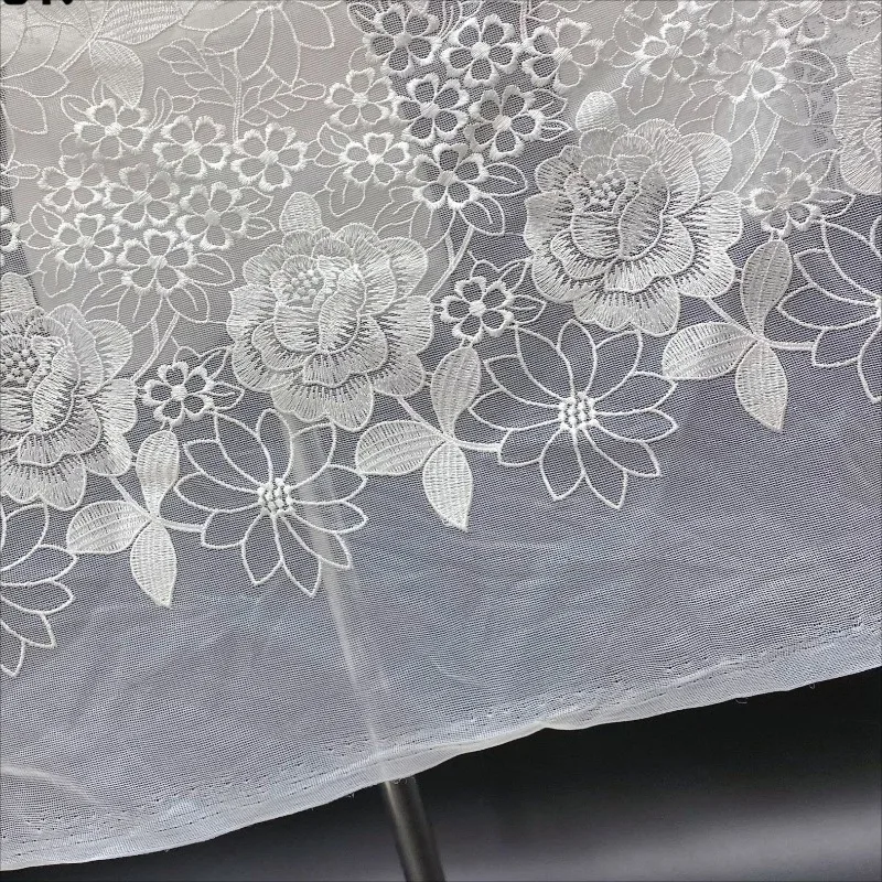 

Wedding Dress Embroidered Rose Tulle Fabric Water-soluble Lace