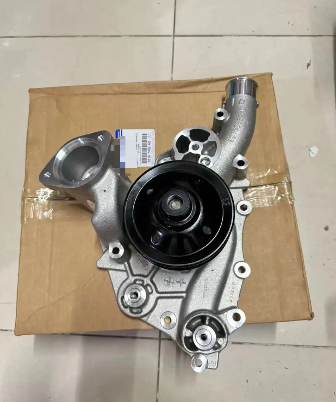 68165882AD 68165882AC 68268052AA Water Pump for RAM 1500 Cherokee Challenger Charger