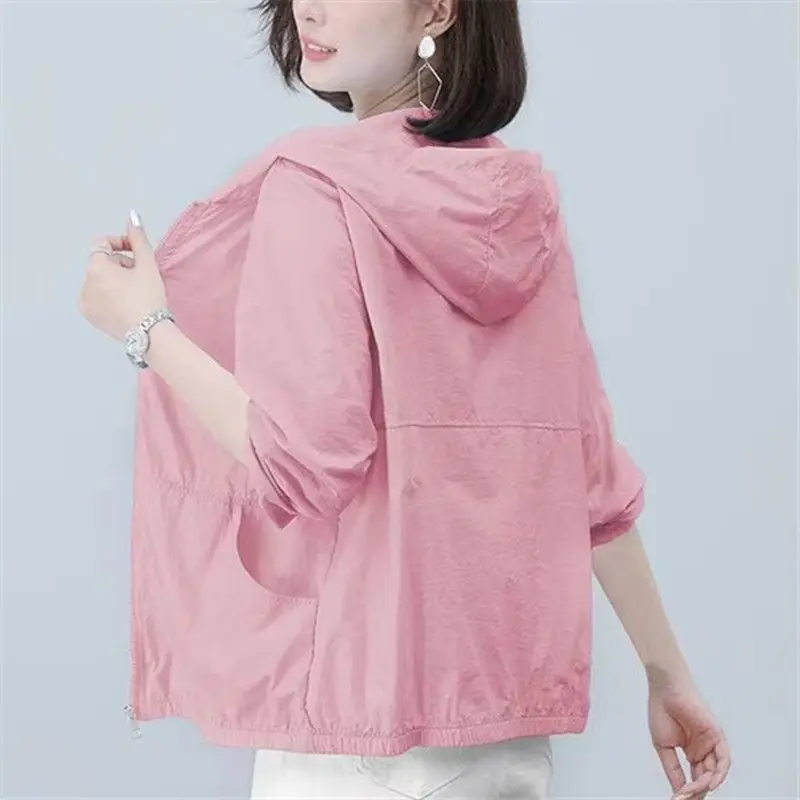 Chaqueta cortavientos informal de manga larga para mujer, abrigo fino con capucha y protector solar, chaqueta Bomber con cremallera, prendas de vestir sueltas Q856 exteriores, novedad