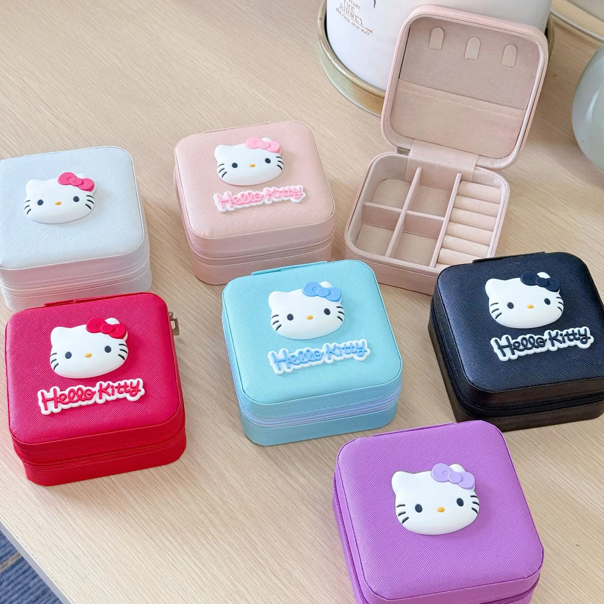 

New Kitty cat jewelry box, small necklace, stud earrings, ring storage box, mini and exquisite travel accessory box
