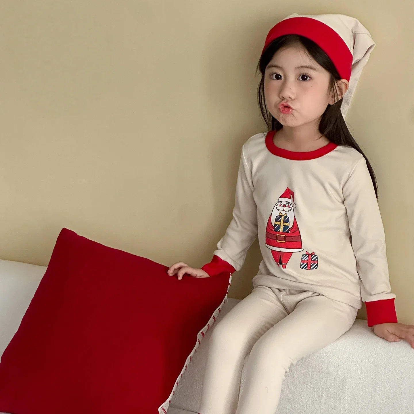 

Christmas Pajamas for Children Warm Underwear Homewear with Hat Boys Girls Xmas Santa Print Sleepwear