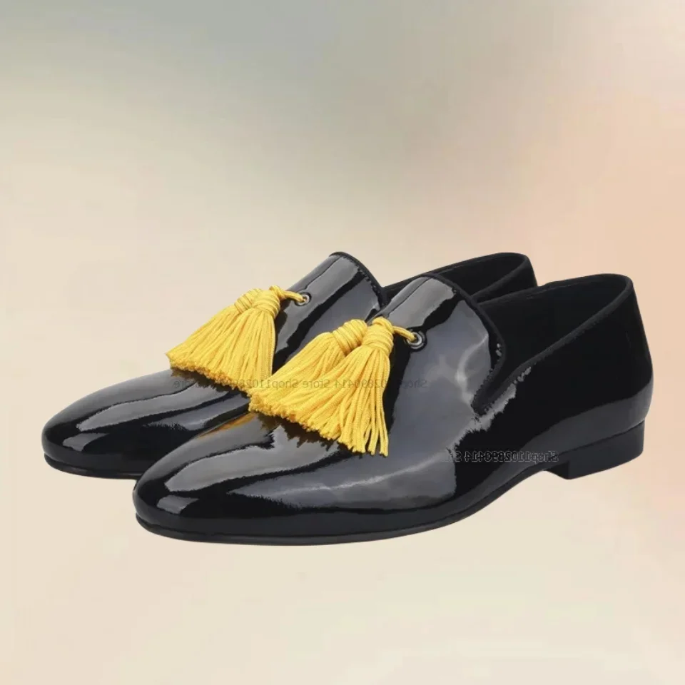 

Yellow Tassels Decor Black Patent Leather Loafers Fashionable Comfort Slip On Men Shoes Handmade Novel Low Top Men Dress Shoes