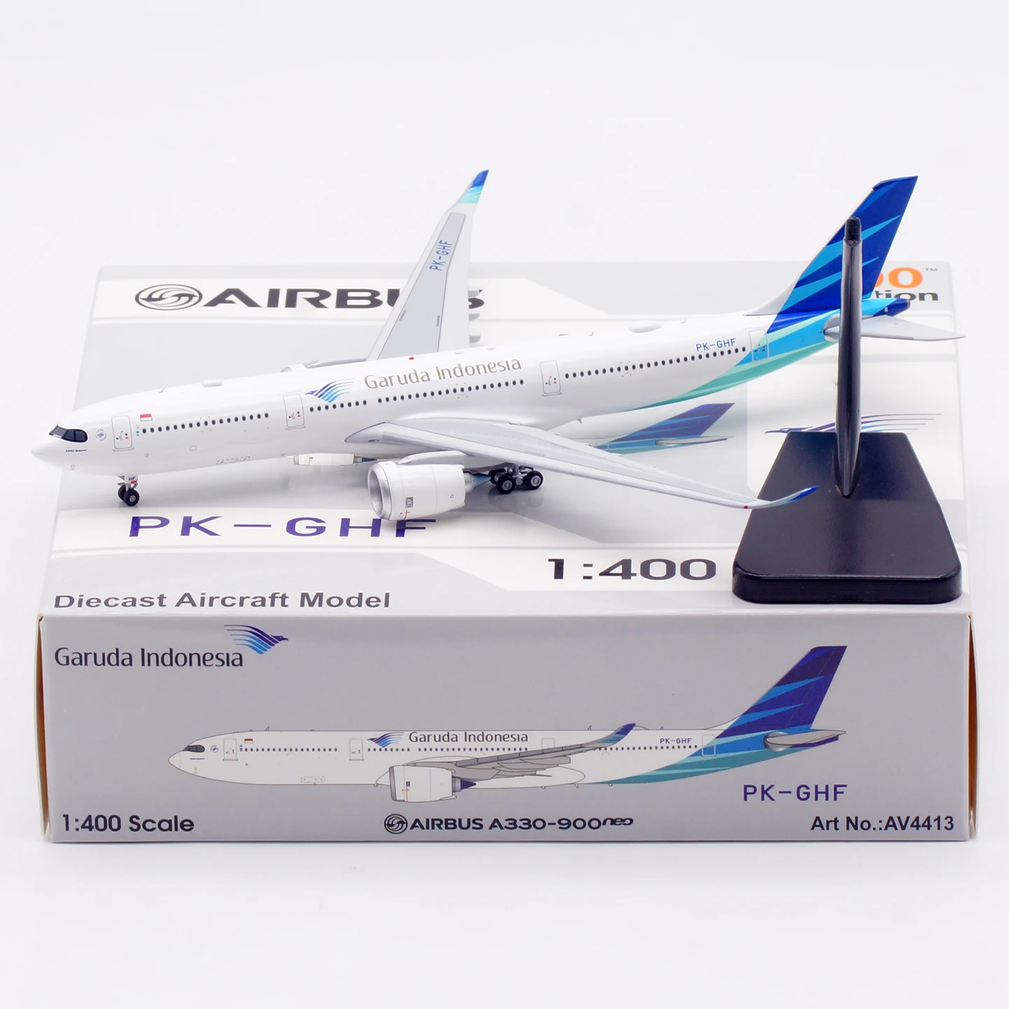 AV4413 Alloy Collectible Plane Gift Aviation 1:400 Garuda Indonesia "SkyTeam" Airbus A330-900 Diecast Aircraft Jet Model PK-GHF