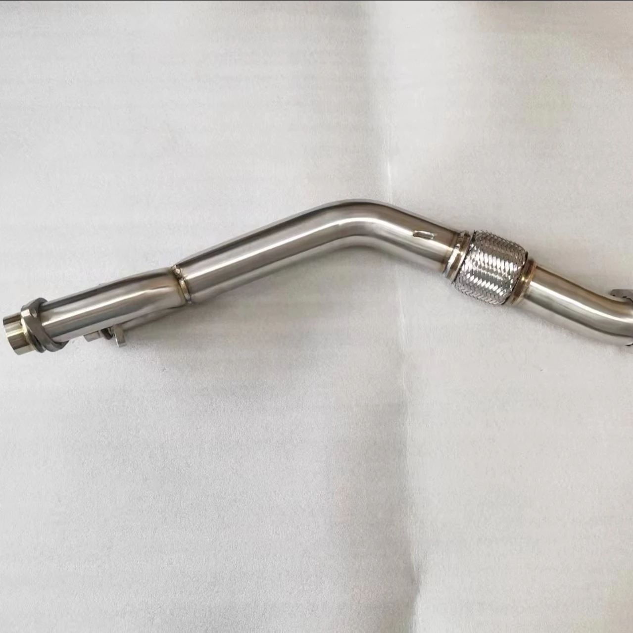 

Exhaust Downpipes for B MW E39