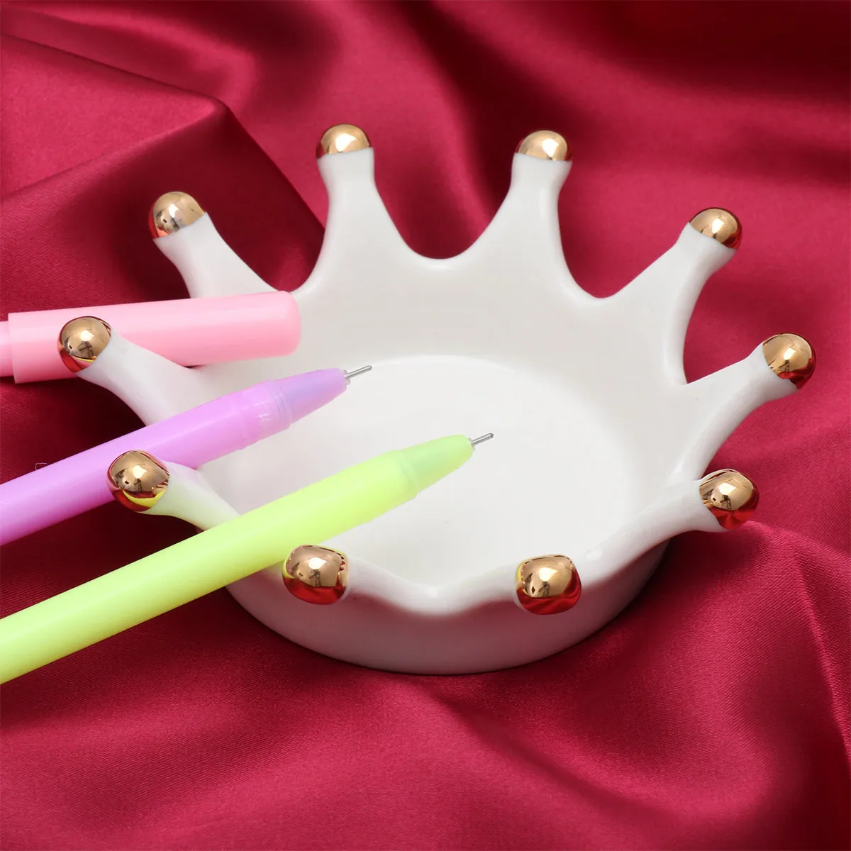 

1Pcs Ceramic Nail Art Palette Crown Shape Manicure Mixing Tray Heat Resistant Non-Stick Surface for Uv Gel Pen Storage Display