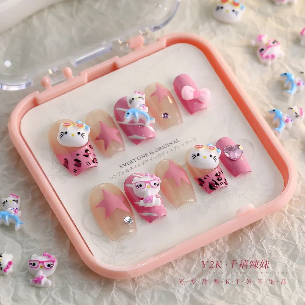 50Pcs Nail Accessories Cartoon Cute Mixed Pack Kitty Light Change Cat Head 3D Resin Suitable for Nail Accessories