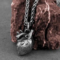 Fashion Minimalist Heart Necklace Men and Women Anatomical Heart Hip Hop Pendant Necklace Vintage Charm Stainless Steel Jewelry