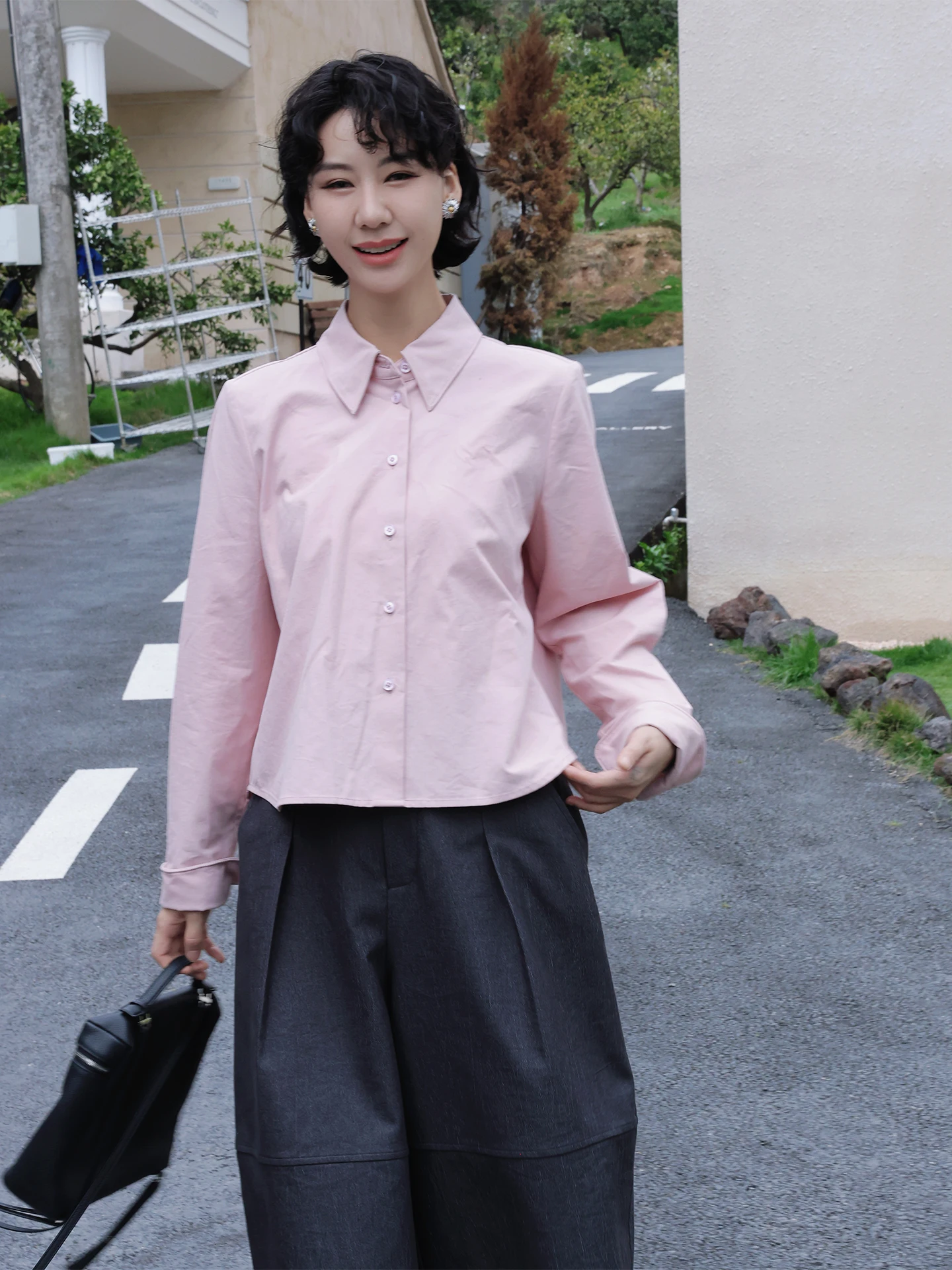 

TT Cherry Snow Love Loose Fit Fashionable Silk Pink Shirt Beautiful Elegant Shoulder Length Casual Style Women's Shirt