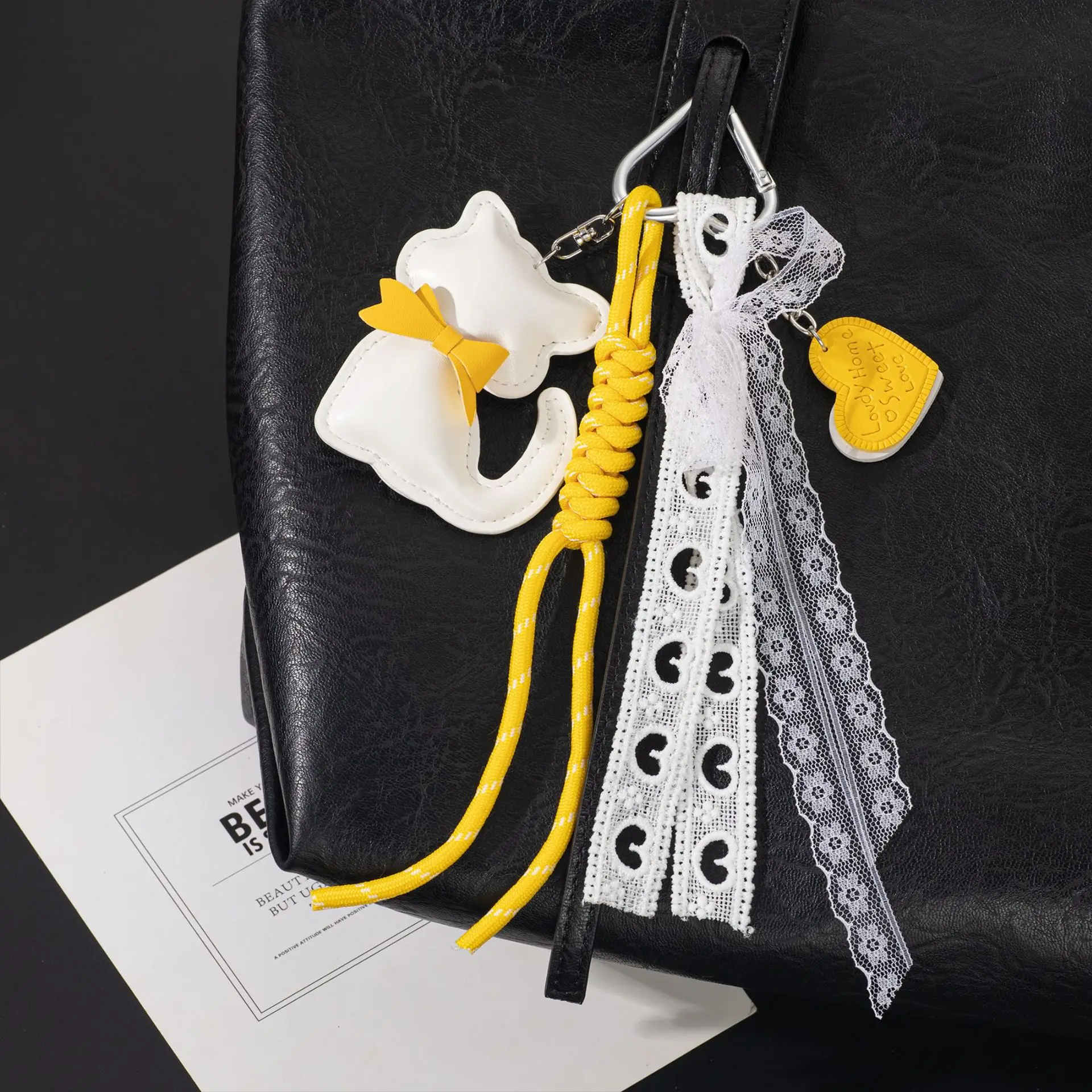 

New Bow Kitten Key Chain Pendant Letter Love Pendant Exquisite Bag Pendant Cute and Versatile Add Some Dopamine Bag Accessories