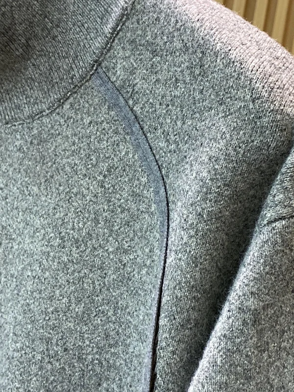   Maglione lavorato a maglia da uomo con cerniera e miscela di fibra rigenerata, morbido e liscio, colore caldo invernale