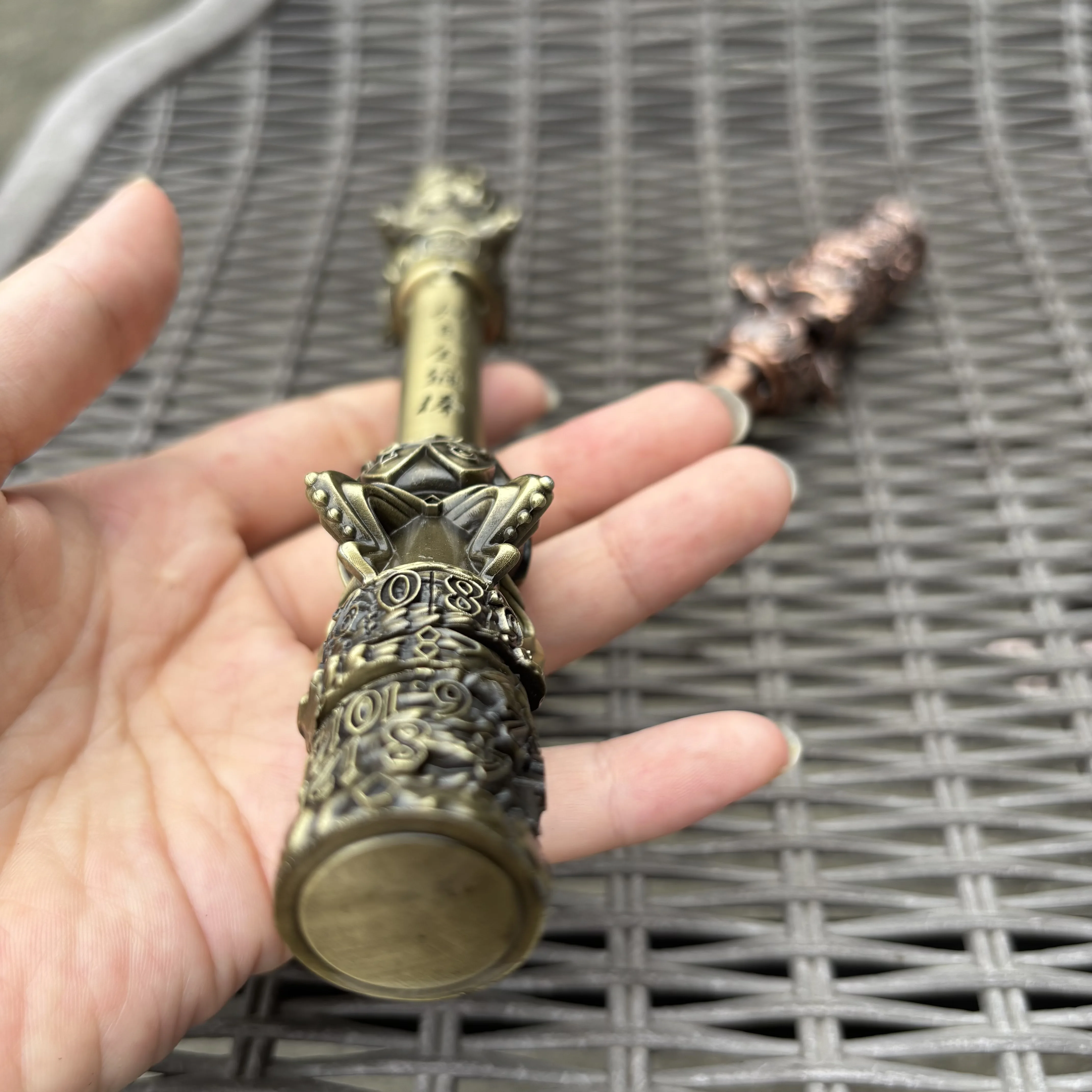 Golden Cudgel EDC 골든 후프 피젯 스피너는 성인 스트레스 요소 선물을 완화합니다. 금속 손가락 장난감