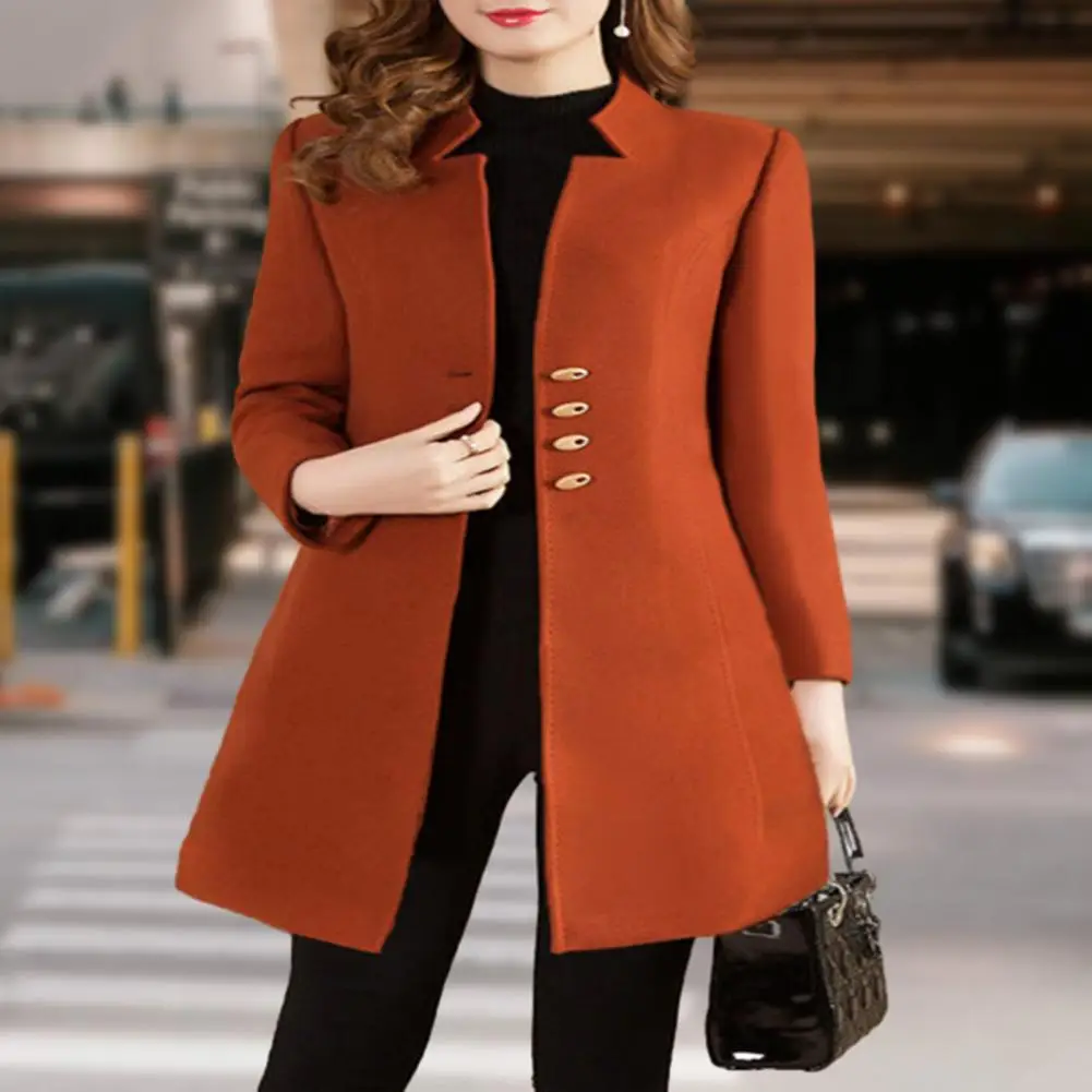 

Women's woolen coats are soft, warm and comfortable. It helps you stay warm in cold weather.