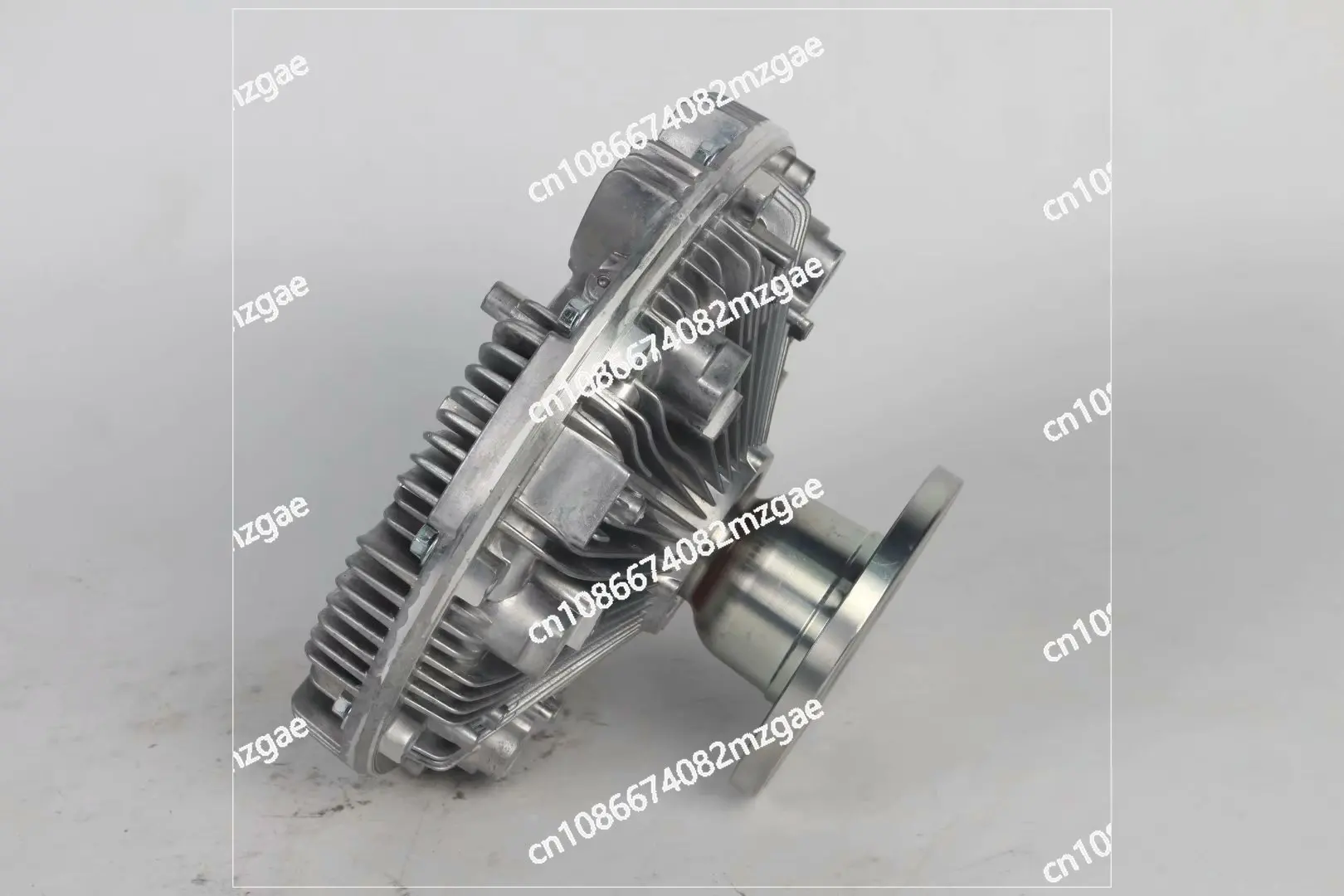Fan Clutch 16250-E0330 Clutch Fan for 700 Truck P11C Engine