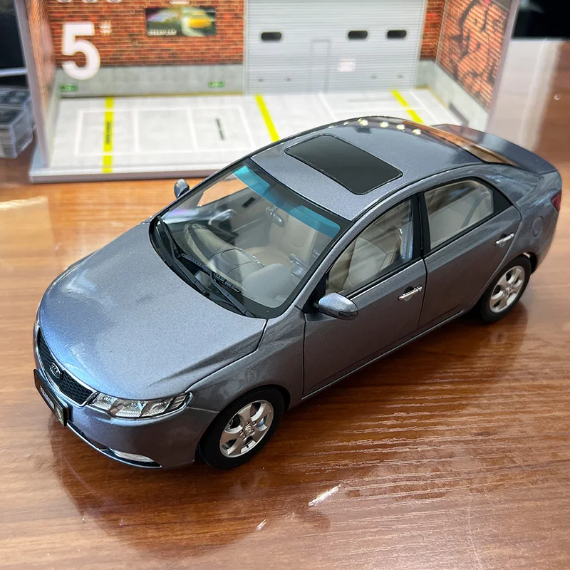 

Dealer Edition Car Model,1:18 Kia Forte 2009,Paint Defect,Diecast Model for Collections,Display and Gift for Friends