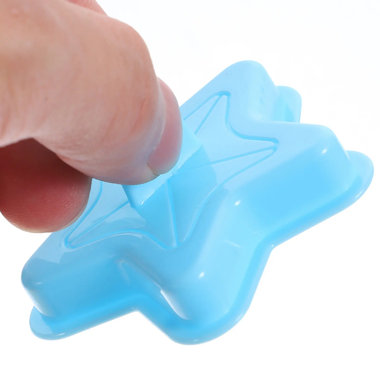 Kit de 12 moules à sable en forme de château animalier, outils pour stimuler la créativité et développer la motricité fine, parfait pour les activités intérieures et extérieures
