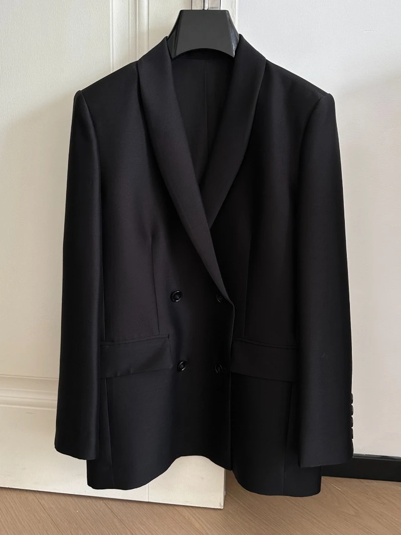 Wool and Silk Blending Black Coat Women Blazer