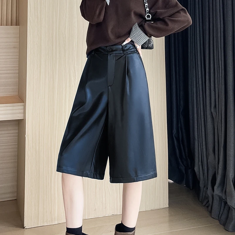 High Quality PU Leather Capri Pants New Women 2026 Autumn Winter Chic Short PU Leather Pants Elegant LeatherTrousers