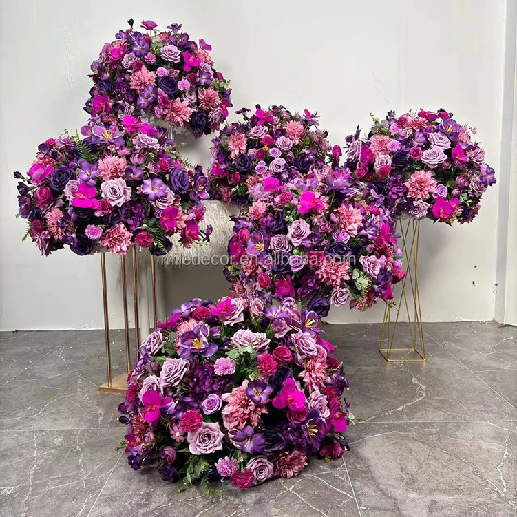 

Customized Artificial Silk Flower Ball Table Decoration Purple Floral Ball Centerpiece for Wedding