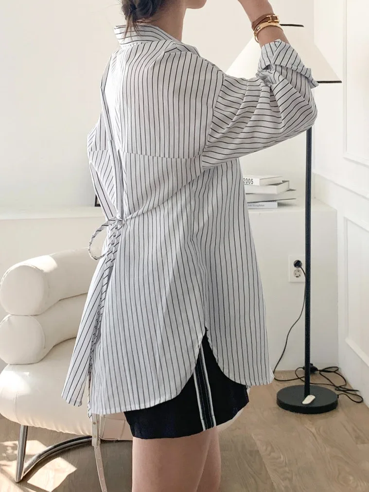 

Шикарная свободная длинная полосатая куртка-джет женская осенняя новая дизайнерская повседневная верхняя одежда с разрезом и поясом Fem 8-24 лет