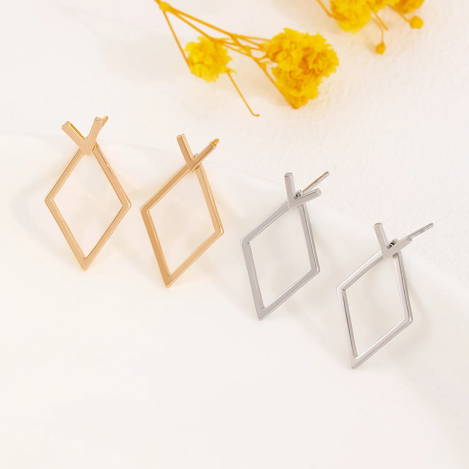 Stylish Stainless Steel Hollow Rhombic Stud Earrings for Women Minimalist Geometric Fashion Jewelry Accessories Party Gifts