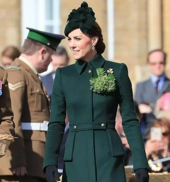 Princess Kate Middleton Coat Dress Clothes Autumn Winter Long Sleeve Green Long Trench Coat Women Office Lady Vintage Dresses view 2