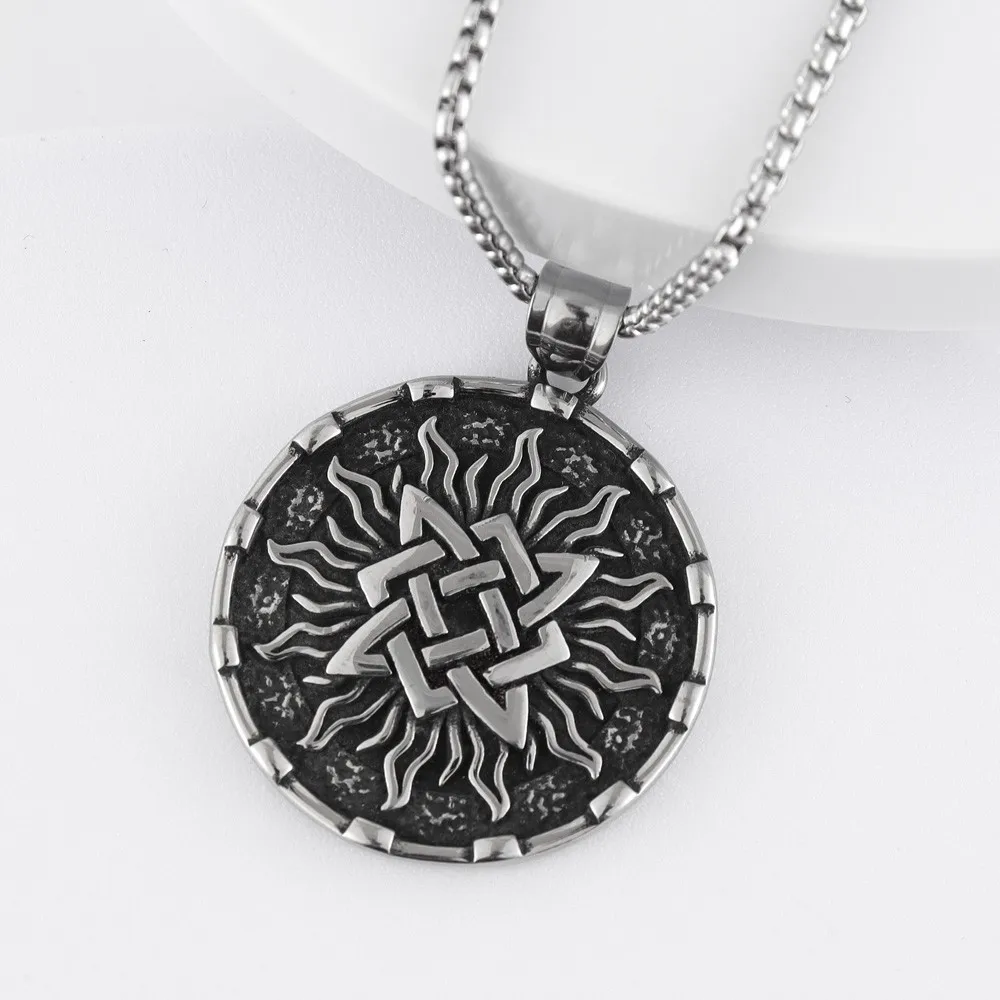 Vintage Viking Rune Flame Medal Pendant Charm Men's Necklace Fashion Christmas Valentine's Day Gift Protector Jewelry Accessorie