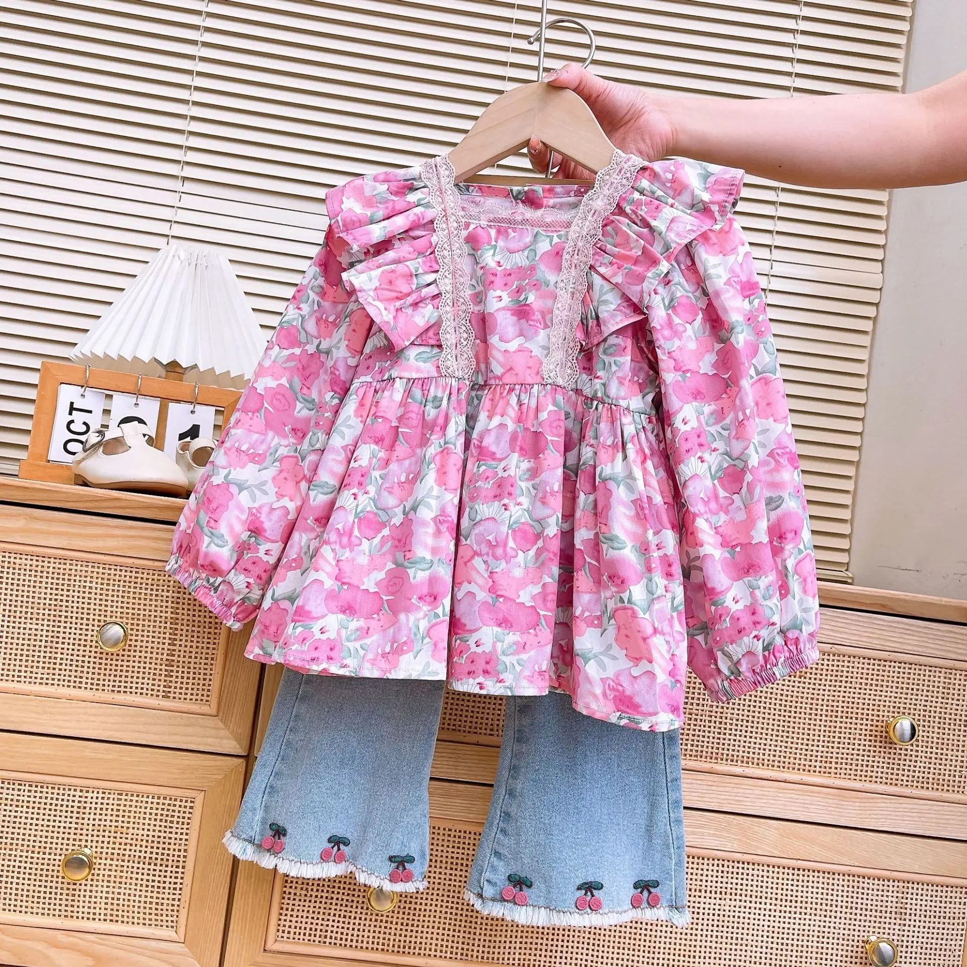 Children\'s Clothing Sets Pink Floral Print Baby Shirt + Cherry Jeans 2pcs Kids Clothes Girls 3 To 7 Years Outfit Sets