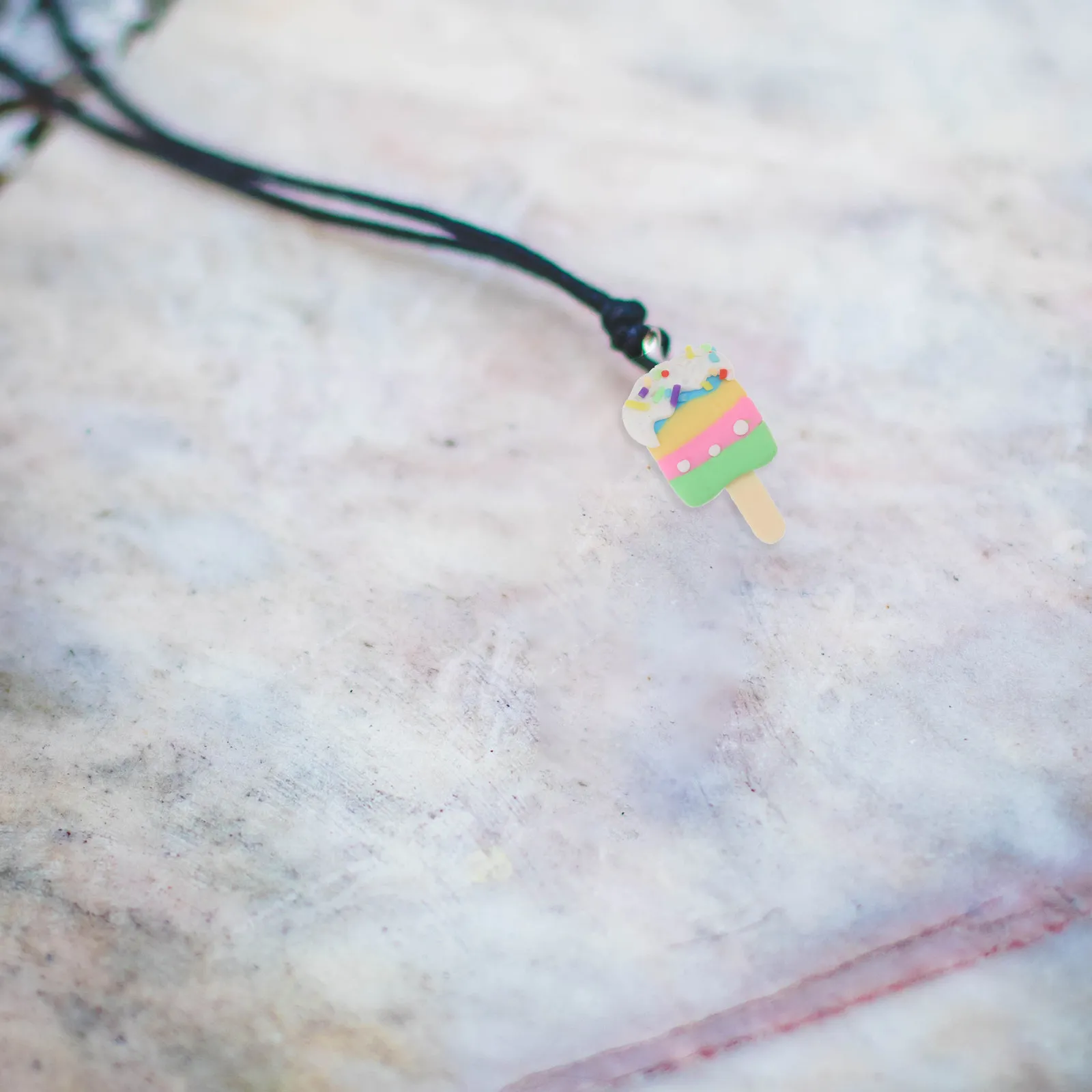 

30 шт. разноцветных глиняных подвесок в форме мороженого для изготовления украшений своими руками, брелоков, аксессуаров для ручек, с гладкими краями, премиум-качество