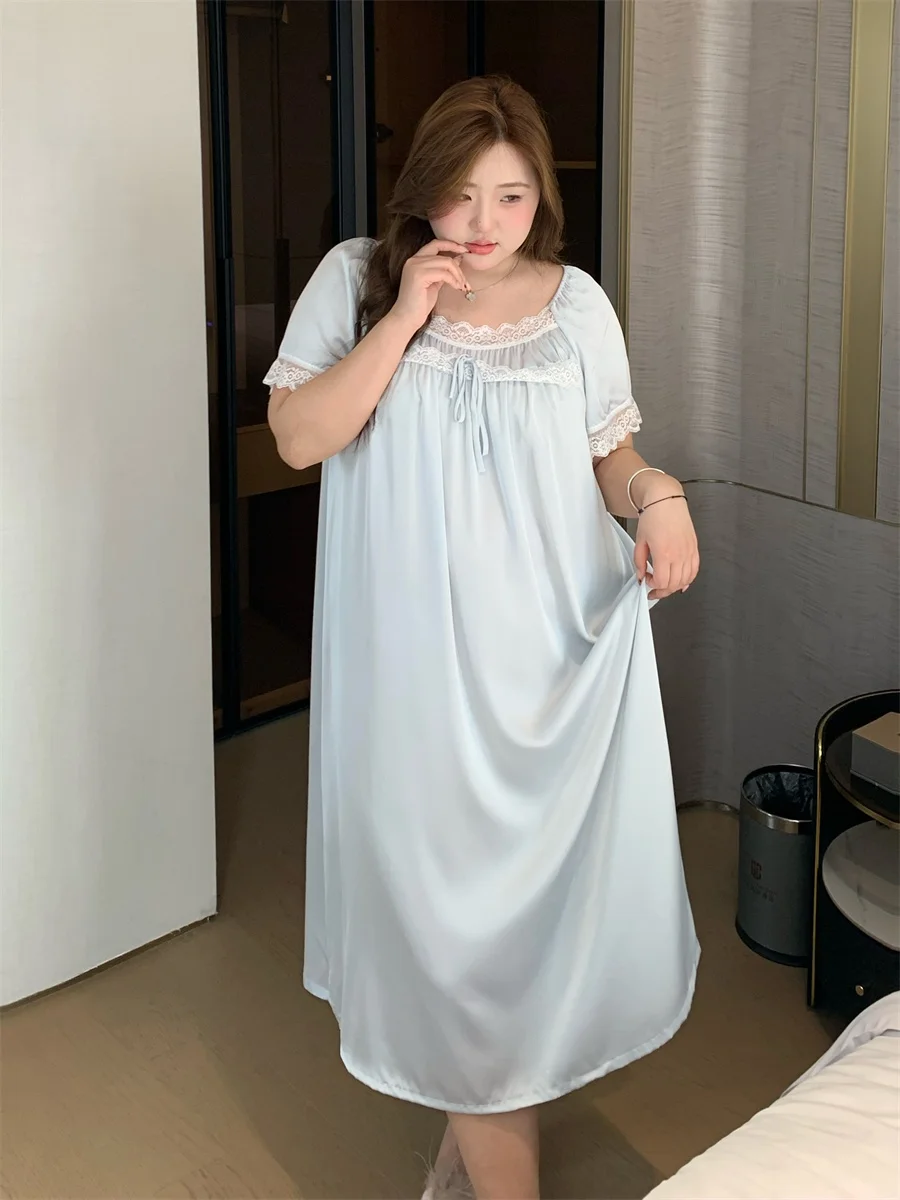 プラスサイズのアイスシルク寝間着、ぽっちゃり女性向け、快適で通気性のある夏のホームウェア、半袖ミドル丈ドレス