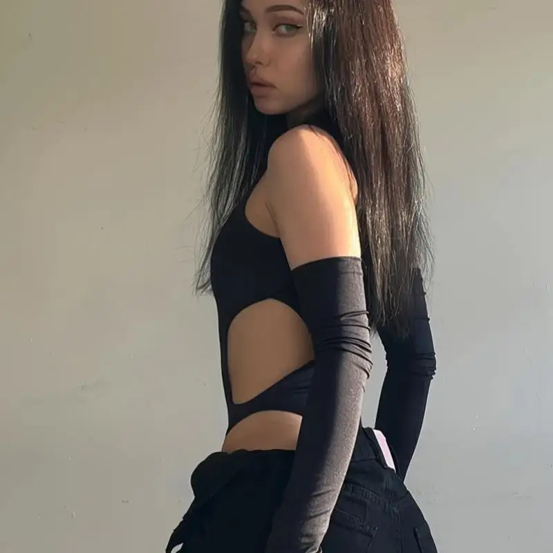 เสื้อเปิดไหล่เซ็กซี่ โชว์เนินอก ดีไซน์เว้า แขนยาว คอเสื้อหนังเทียม ผู้หญิง สไตล์ครอสบอร์เดอร์ สินค้ามาใหม่ ผ้าโพลีเอสเตอร์