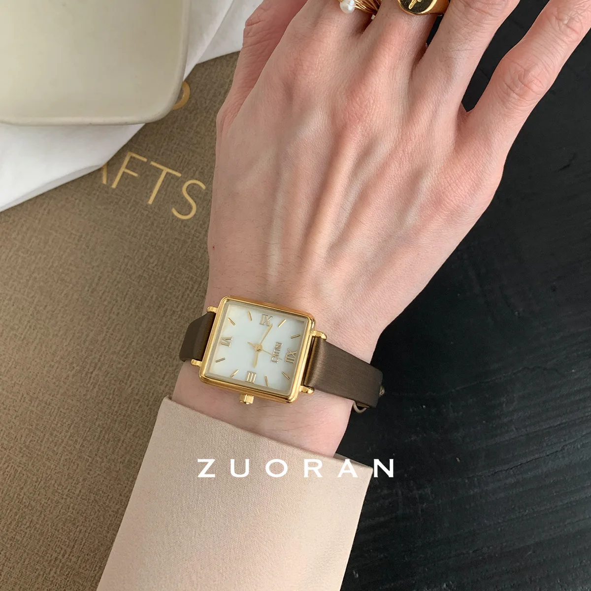 

New Brown Square-Shaped Stylish And Sophisticated Women'S Watch, Trendy And Elegant Women'S Watch, Watch Accessory.