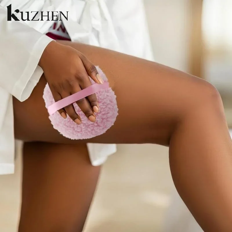 Puszysta aplikator do pudru o bardzo dużym rozmiarze, 15 cm, z długim pluszowym włosiem, łatwa do trzymania, idealna do pudru do ciała i twarzy.