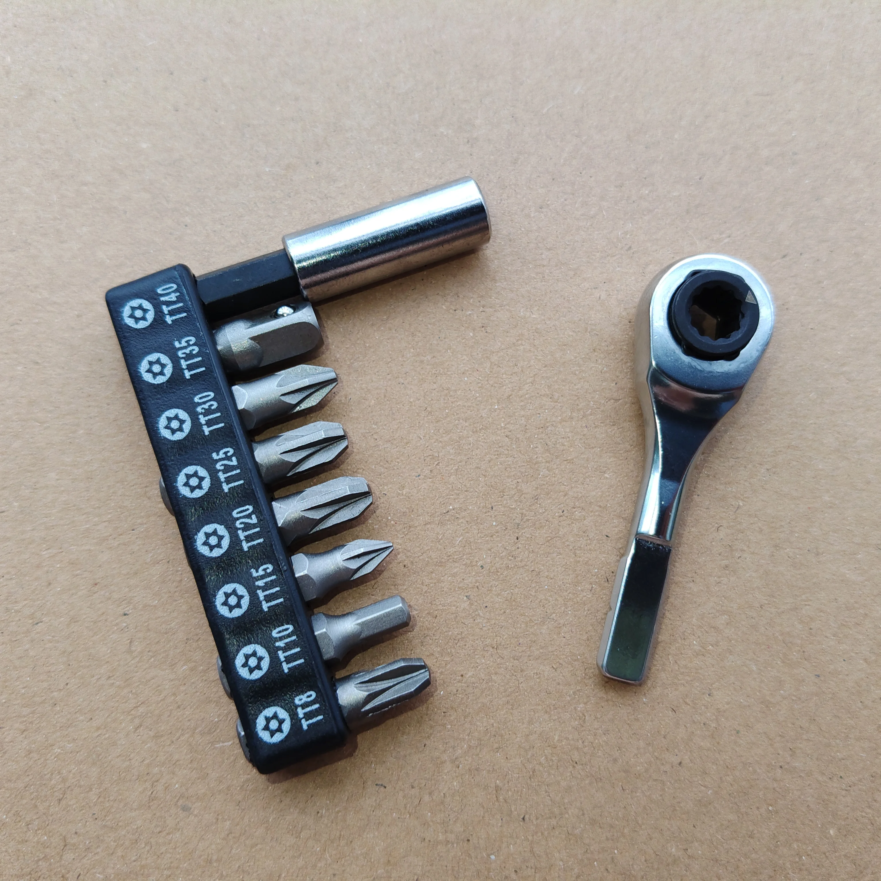 Mini Ratchet Wrench Set With 6.35mm Magnetic Extension Holder,7 Pcs Bits, Portable Repair Hand Tool, Compatible with Leatherman