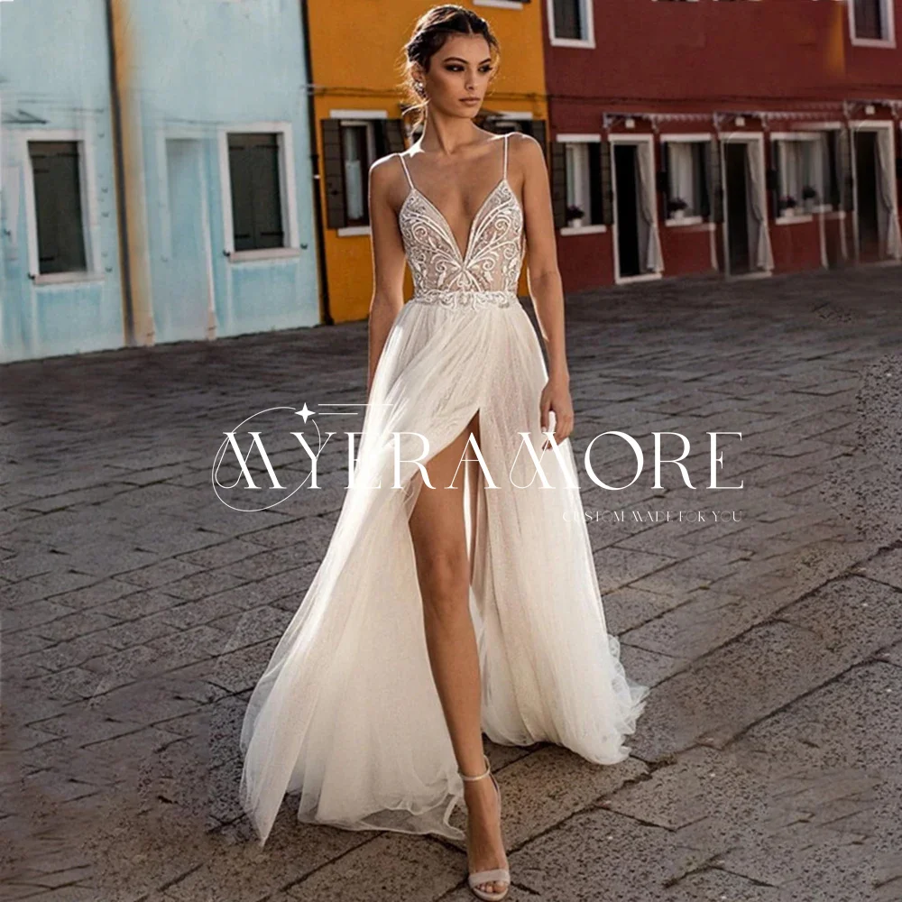 Chic Applique Wedding Dress Spaghetti Strap A-Line Bride Gowns for 2025 Summer Beach Side Slit Elegant Bridal Party Customized