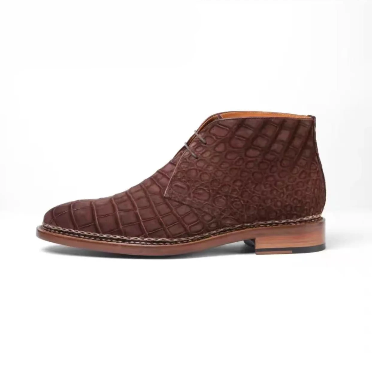 Chue neue Herrenschuhe, formelle Herrenschuhe, Hochzeits-, Business- und Büroschuhe, Stiefel für Herren, matte Krokodilschuhsohle. – Detail 6