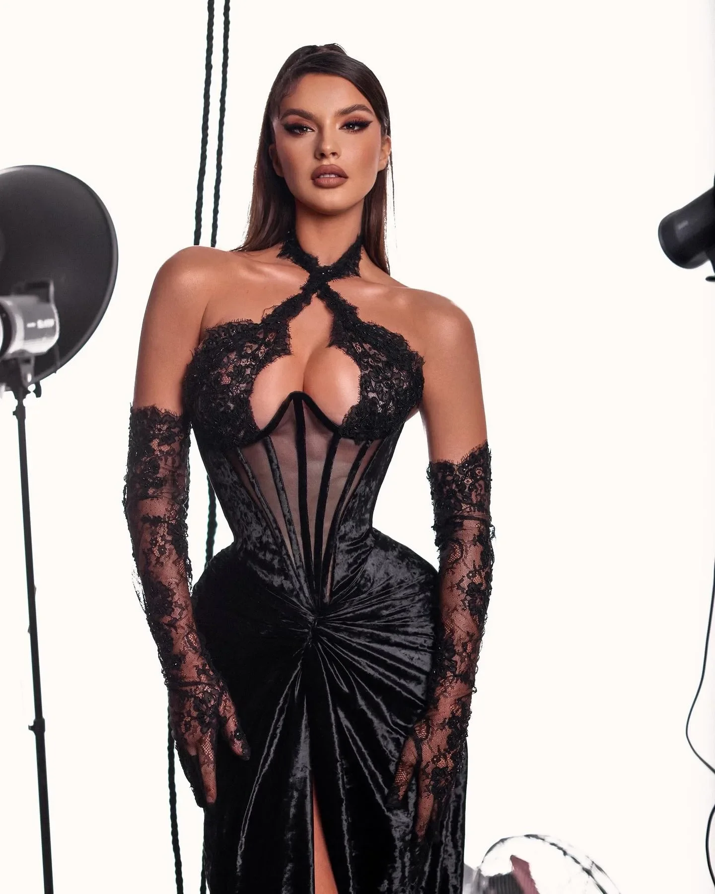 High Designed Black Halter Split Long Prom Dresses Sexy Strapless Lace Corset Prom Gowns New Formal Party Dress Ever Pretty