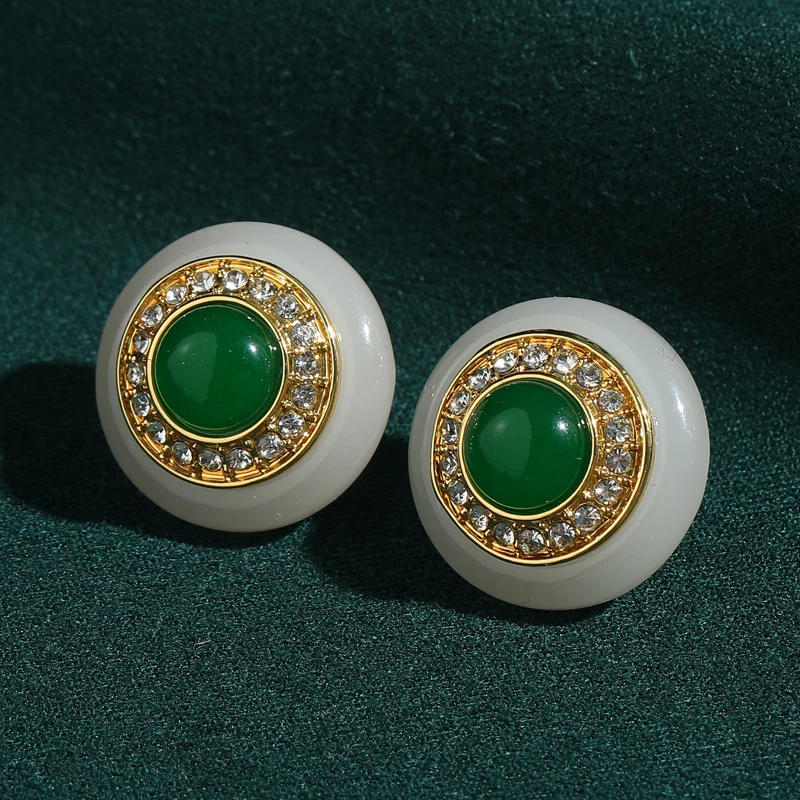 

Vintage Unique Round White Enamel Stud Earring With Green Jade Inlay Antique Gold Plated Female Classic Charm Accessories Party