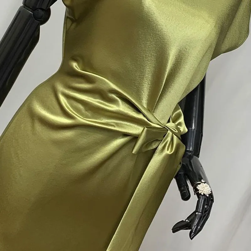 アボカドグリーン結び目ウエスト締め付けスリム女性ドレス 2025 新しい夏の韓国語バージョンアセテートサテン無地女性ドレス H539