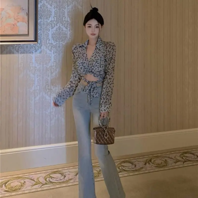 

French Retro Leopard Print Long Sleeved Shirt Women's Slim Fit Short Style Temperament Shirt One-piece Strap Chic Top