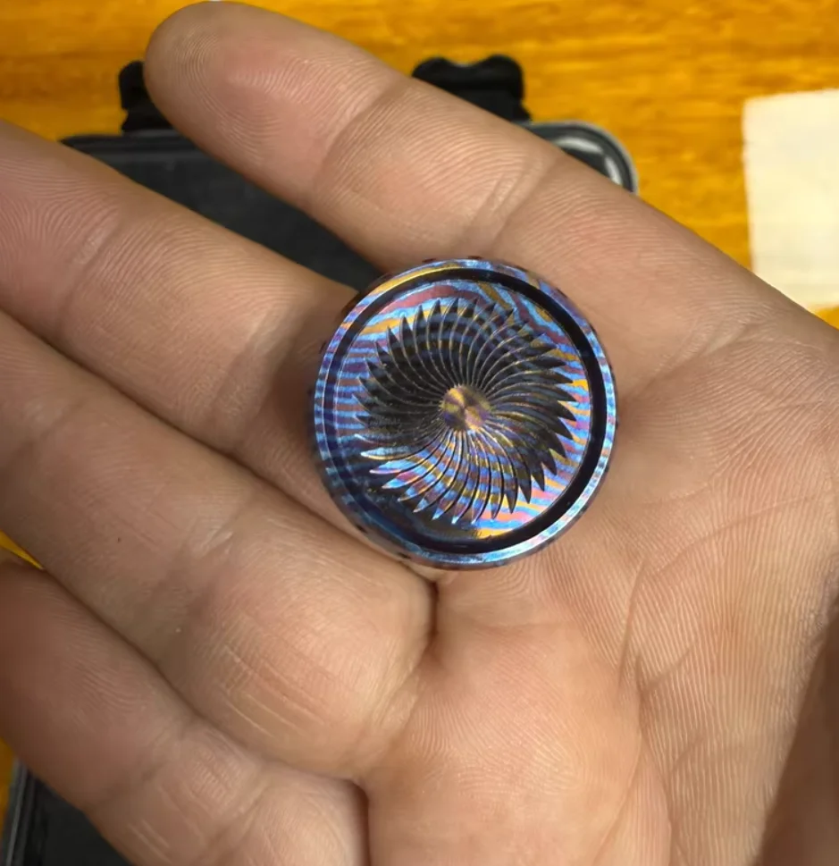 

Б/у EDC Timascus 24,5 мм кнопка гироскоп на кончике пальца декомпрессионные игрушки