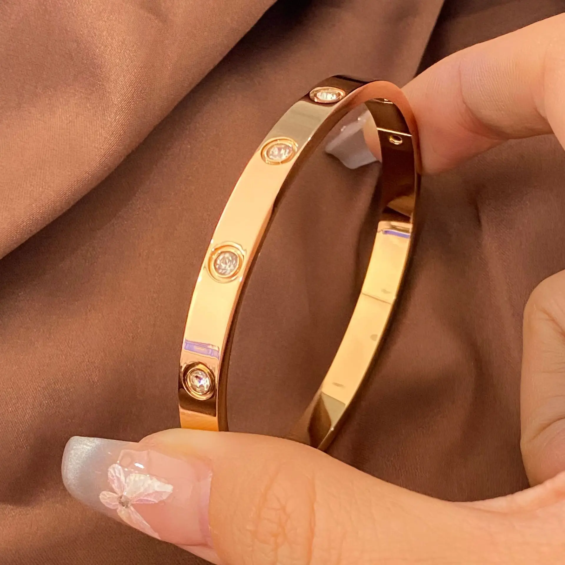 Htpwe Stainless Steel Diamond Ring Stacking Bracelet Women 18k Gold Plated Couple Holiday Gift Fashion Bracelet Party Jewelry image 3