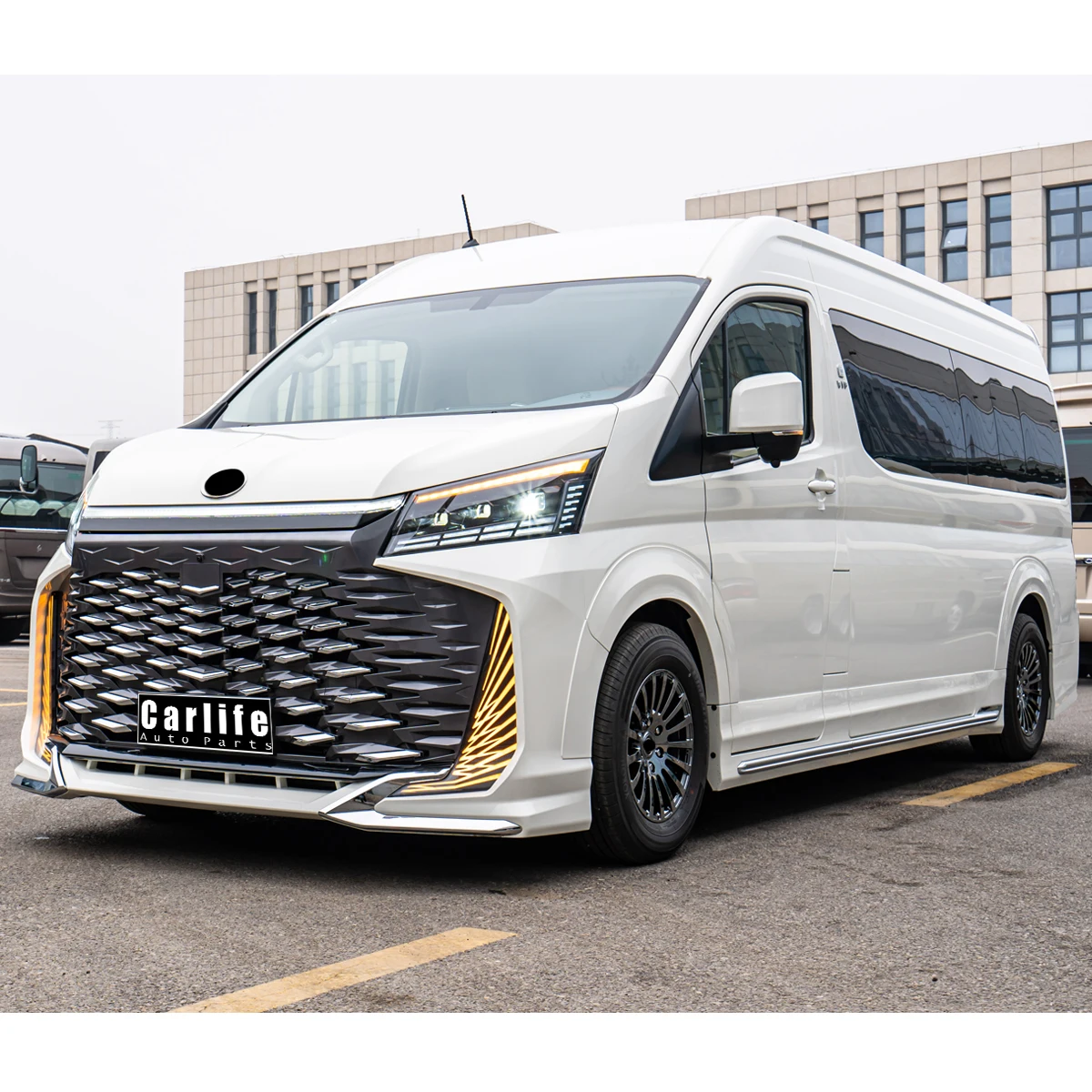 Car Conversion luxurious bodykit for Toyotas Hiace 2018-2023 change to Super-luxurious style bumpers body kit.