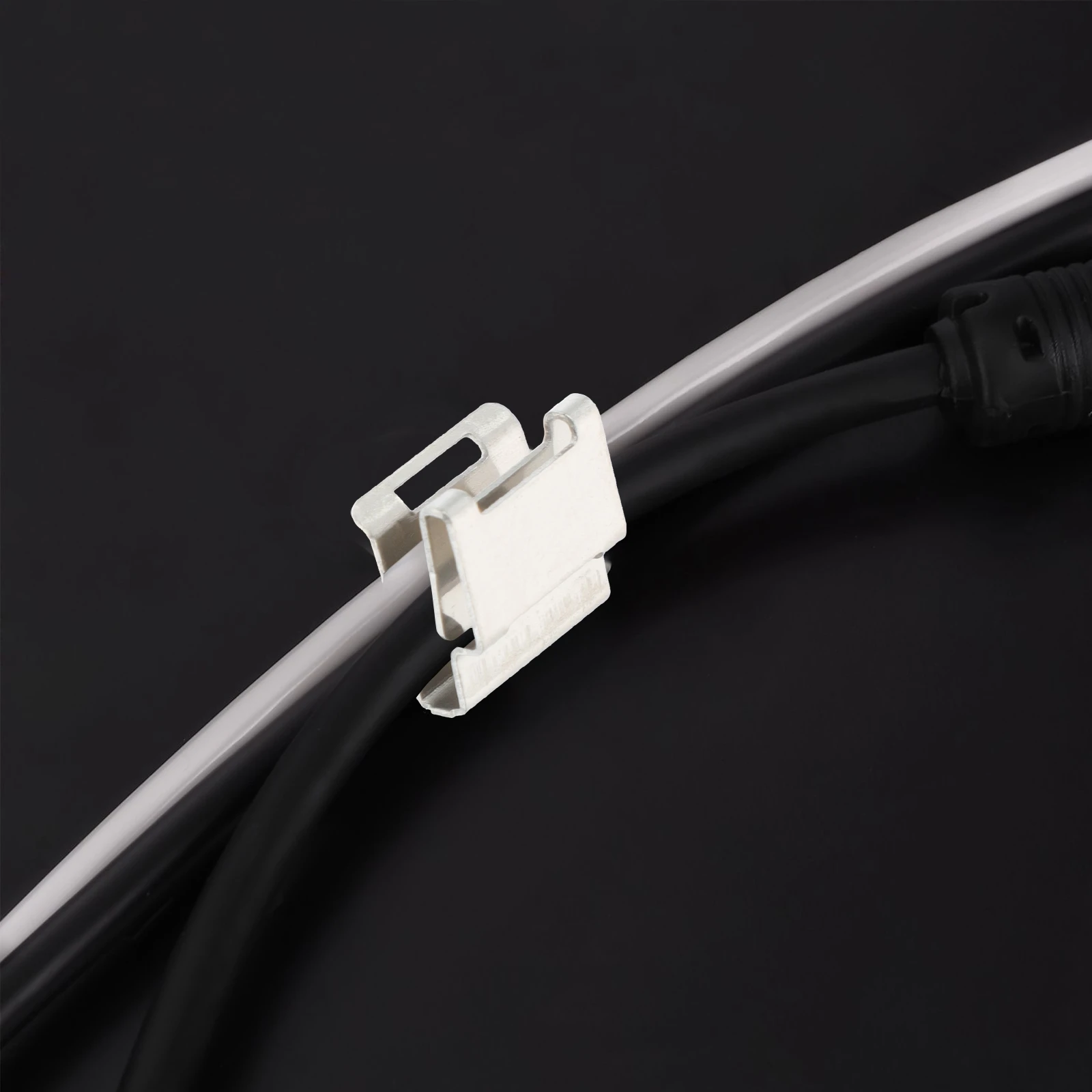 

30Pcs Smooth Edges Solar Panel Cable Clips No Burrs Damage Insulation Wire Clamp Solar Panel Cable Clips Wire Clamp