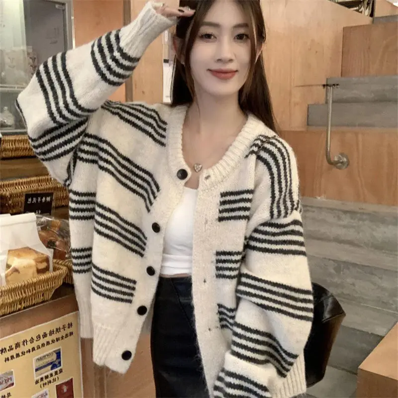 Korean Version Lazy Style Loose Striped Knitted Sweater Jacket Campus Style Single Breasted Short Sweater Cardigan Worn Over