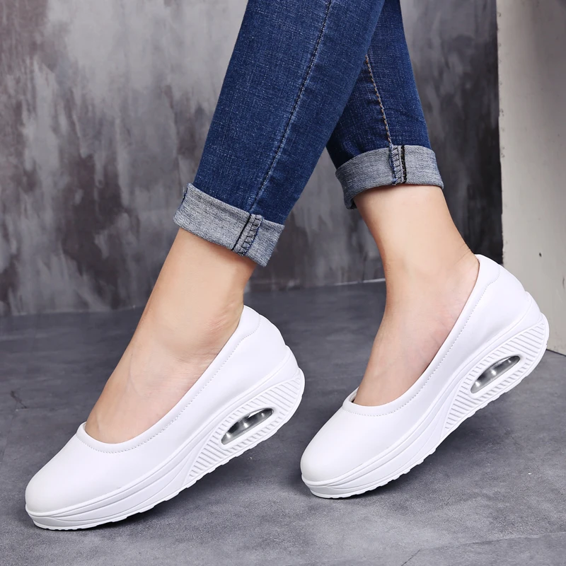 Women Nurse Pogo heel Shoes PU Leather Slip On Moccains Ladies Round Toe White Loafers Flat Women Sneakers Autumn Size 35-42