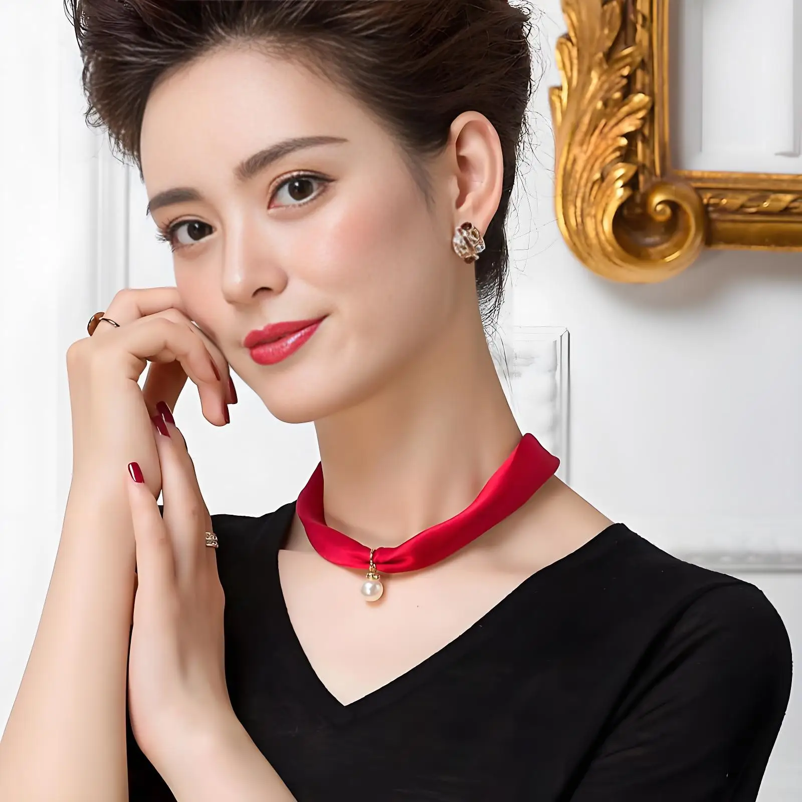 ファッショナブルなシルクスカーフ女性の多用途な新しいスタイルの小さな正方形スカーフネクタイ高級シルクネックレスハイエンドシルクスカーフ